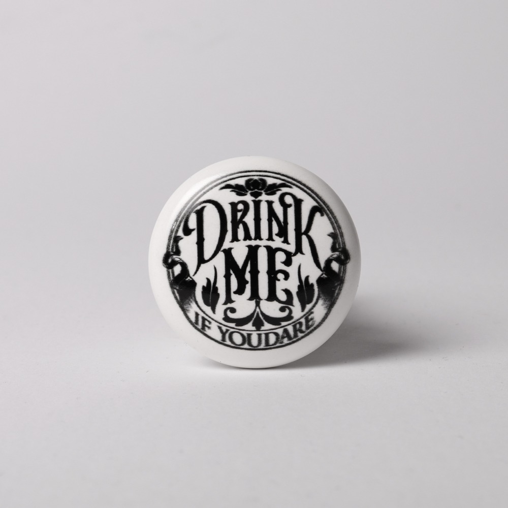 Alchemy - Drink Me If You Dare Bottle stopper - White/Black